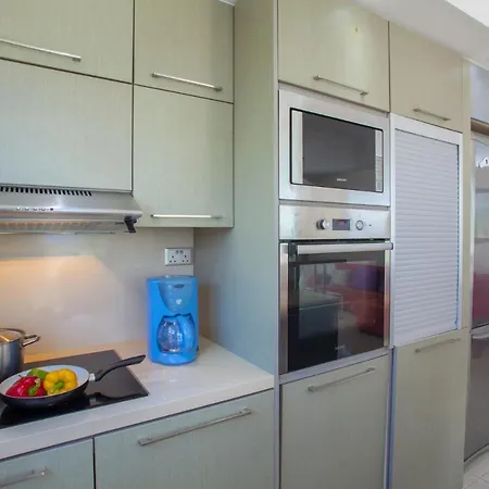 别墅 Luxury 3 Bedroom On The Beach, 1369 圣纳帕