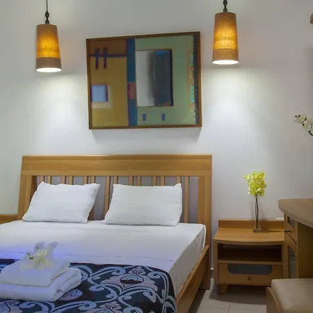Luxury 3 Bedroom On The Beach, 1369 别墅 圣纳帕